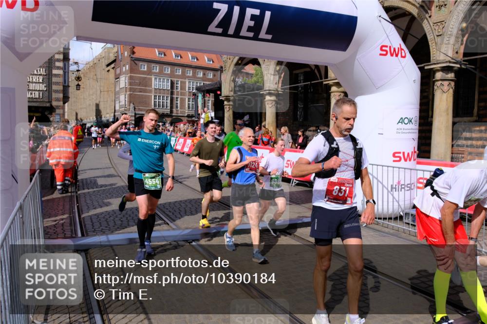 13.09.2026 - 21. swb-Marathon Bremen Tim E. http://msf.ph/oto/10390184 13.09.2026 13:34:08 Ziel 1656, 2405, 2727, 2872, 3201, 3389, 3522, 3761, 4490, 4554, 4658, 4874, 5063, 5156, 5513, 5563, 5587, 6151, 6508, 6623, 6808, 7126, 7354, 7431, 7652, 7832, 8025, 8512, 8641, 9068, 9128, 9342, 9344, 9390 meine-sportfotos.de
