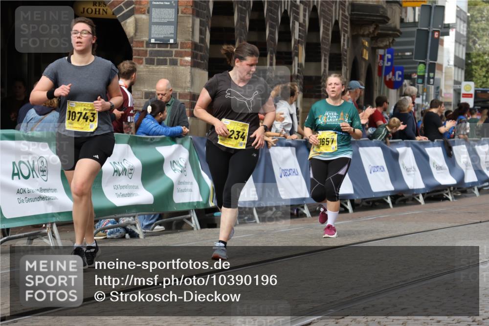 13.09.2026 - 21. swb-Marathon Bremen Strokosch-Dieckow http://msf.ph/oto/10390196 13.09.2026 11:12:47 Ziel 10213, 10406, 10414, 10874, 10875, 10909, 11090, 11716, 12327, 10483, 10893, 11606, 11627, 11671, 11832, 12050, 12060 meine-sportfotos.de