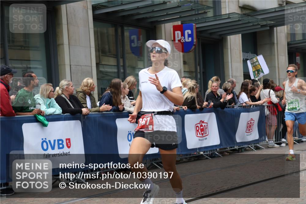 13.09.2026 - 21. swb-Marathon Bremen Strokosch-Dieckow http://msf.ph/oto/10390197 13.09.2026 13:02:18 Ziel 1795, 1850, 3609, 7841, 13237, 1667, 9583 meine-sportfotos.de