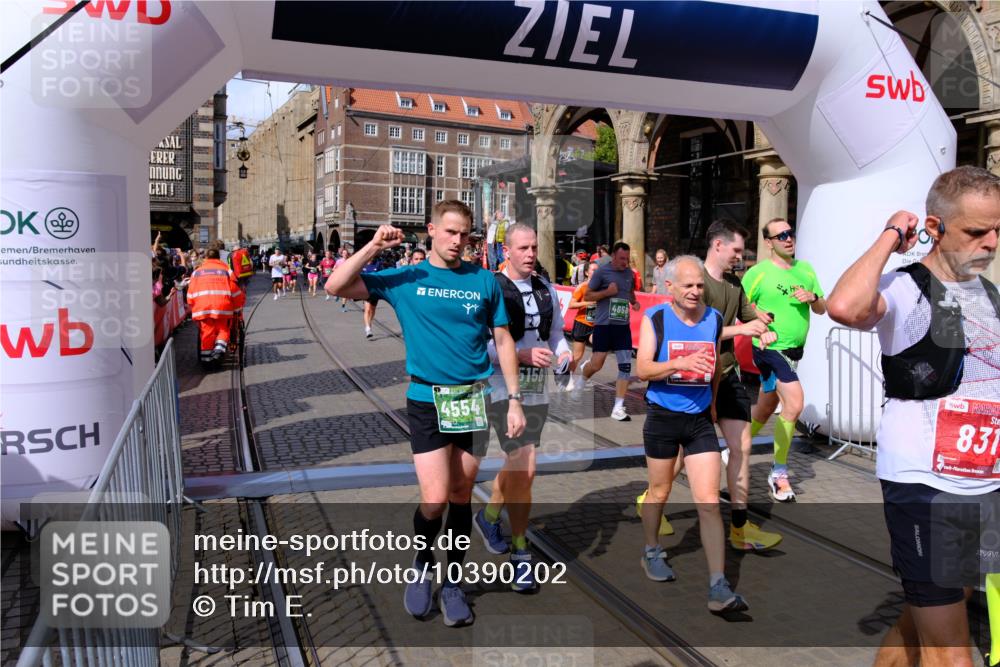 13.09.2026 - 21. swb-Marathon Bremen Tim E. http://msf.ph/oto/10390202 13.09.2026 13:34:09 Ziel 1656, 2405, 2727, 2872, 3389, 3522, 3761, 4490, 4554, 4613, 4658, 4874, 5063, 5156, 5513, 5563, 5587, 6151, 6508, 6509, 6623, 6808, 7047, 7126, 7354, 7431, 7832, 8025, 8512, 8641, 9068, 9128, 9342, 9344, 9390 meine-sportfotos.de
