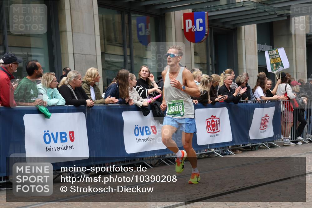 13.09.2026 - 21. swb-Marathon Bremen Strokosch-Dieckow http://msf.ph/oto/10390208 13.09.2026 13:02:20 Ziel 1795, 1850, 3609, 6918, 7841, 13237, 1667, 9583 meine-sportfotos.de