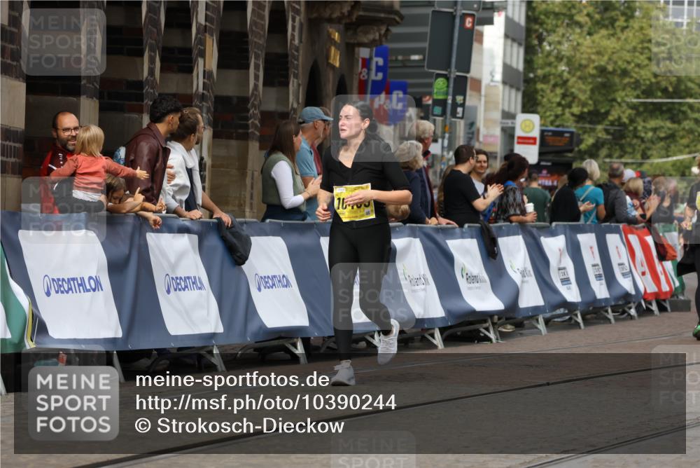 13.09.2026 - 21. swb-Marathon Bremen Strokosch-Dieckow http://msf.ph/oto/10390244 13.09.2026 11:12:54 Ziel 10354, 10406, 10743, 10874, 10875, 10909, 11090, 11657, 11716, 12234, 12327, 12497, 10804, 10893, 11357, 11606, 11627, 12050, 12060, 12393, 12418 meine-sportfotos.de