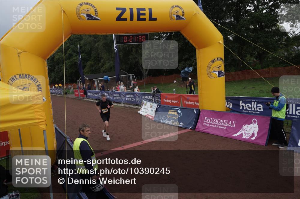 13.09.2026 - Airport Race Dennis Weichert http://msf.ph/oto/10390245 13.09.2026 10:22:03 Ziel 5309, 5368, 5388 meine-sportfotos.de
