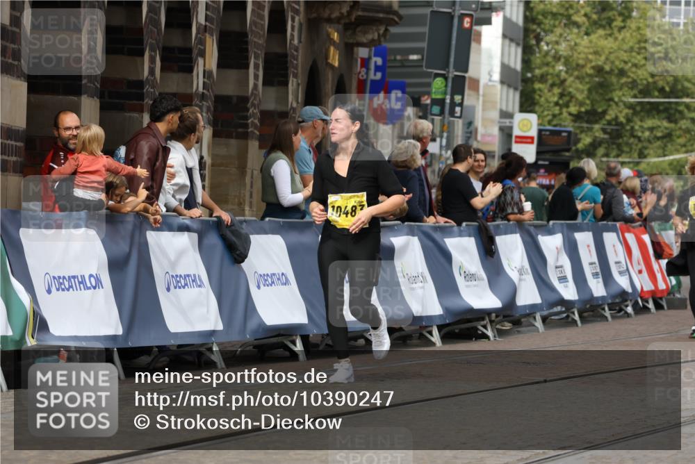 13.09.2026 - 21. swb-Marathon Bremen Strokosch-Dieckow http://msf.ph/oto/10390247 13.09.2026 11:12:54 Ziel 10354, 10406, 10743, 10874, 10875, 10909, 11090, 11657, 11716, 12234, 12327, 12497, 10804, 10893, 11357, 11606, 11627, 12050, 12060, 12393, 12418 meine-sportfotos.de