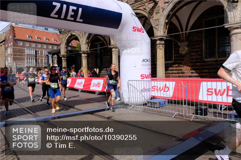 13.09.2026 - 21. swb-Marathon Bremen Tim E. http://msf.ph/oto/10390255 13.09.2026 13:34:22 Ziel 1364, 1656, 2355, 2464, 2727, 3162, 3389, 3522, 3632, 3790, 3984, 4613, 5265, 5341, 5489, 5563, 5587, 5768, 6090, 6151, 6350, 6405, 6509, 6623, 7047, 7113, 7303, 7431, 7897, 7988, 8025, 8512, 8641, 8870, 8910, 9905, 10058, 13118 meine-sportfotos.de