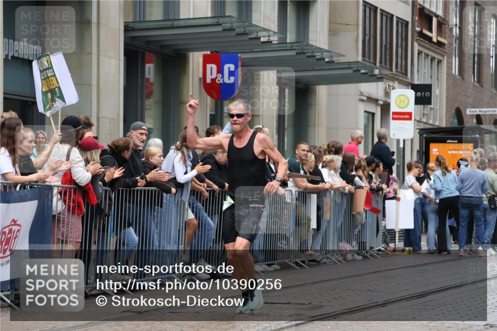 13.09.2026 - 21. swb-Marathon Bremen Strokosch-Dieckow http://msf.ph/oto/10390256 13.09.2026 13:02:34 Ziel 1381, 1795, 1850, 1862, 6918, 7265, 8319, 8325, 8331, 13237, 3609, 7841, 9583 meine-sportfotos.de