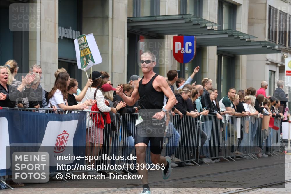 13.09.2026 - 21. swb-Marathon Bremen Strokosch-Dieckow http://msf.ph/oto/10390263 13.09.2026 13:02:34 Ziel 1381, 1795, 1850, 1862, 6918, 7265, 8319, 8325, 8331, 13237, 3609, 7841, 9583 meine-sportfotos.de