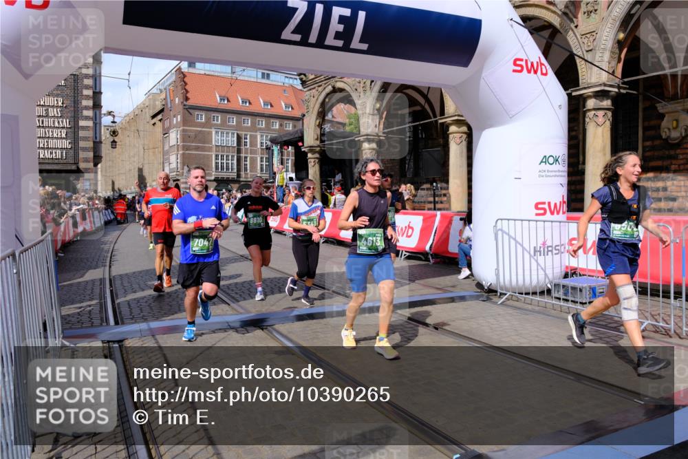 13.09.2026 - 21. swb-Marathon Bremen Tim E. http://msf.ph/oto/10390265 13.09.2026 13:34:22 Ziel 1364, 1656, 2355, 2464, 2727, 3162, 3389, 3522, 3632, 3790, 3984, 4613, 5265, 5341, 5489, 5563, 5587, 5768, 6090, 6151, 6350, 6405, 6509, 6623, 7047, 7113, 7303, 7431, 7897, 7988, 8025, 8512, 8641, 8870, 8910, 9905, 10058, 13118 meine-sportfotos.de
