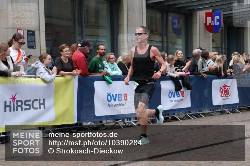 13.09.2026 - 21. swb-Marathon Bremen Strokosch-Dieckow http://msf.ph/oto/10390284 13.09.2026 13:02:36 Ziel 1381, 1795, 1850, 1862, 6918, 7265, 8319, 8325, 8331, 8756, 9200, 13237, 1795, 3609, 7841, 9583, 13237 meine-sportfotos.de