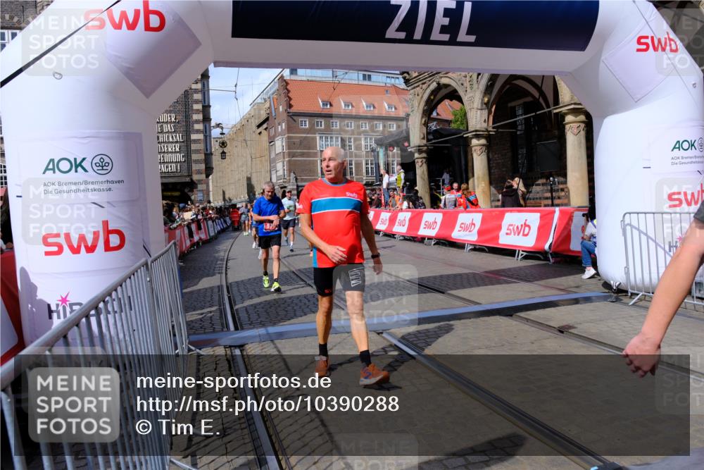 13.09.2026 - 21. swb-Marathon Bremen Tim E. http://msf.ph/oto/10390288 13.09.2026 13:34:25 Ziel 1364, 1656, 2355, 2464, 3162, 3389, 3522, 3632, 3790, 3984, 4613, 5265, 5341, 5489, 5563, 5768, 6090, 6151, 6350, 6405, 6509, 6623, 7047, 7113, 7303, 7431, 7696, 7897, 7988, 8025, 8641, 8870, 8910, 9094, 9100, 9905, 10058, 13118 meine-sportfotos.de
