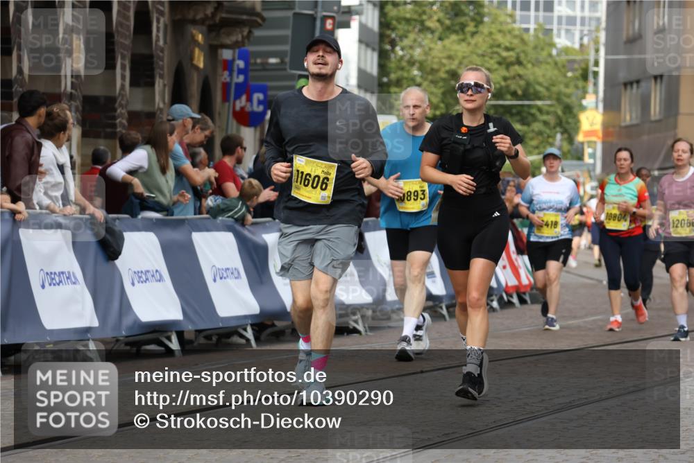 13.09.2026 - 21. swb-Marathon Bremen Strokosch-Dieckow http://msf.ph/oto/10390290 13.09.2026 11:13:03 Ziel 10354, 10483, 10743, 10874, 10875, 11090, 11657, 12234, 12423, 12497, 10804, 11048, 11357, 12393, 12418 meine-sportfotos.de