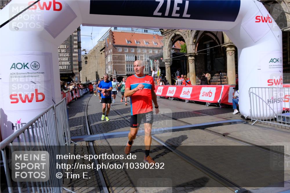 13.09.2026 - 21. swb-Marathon Bremen Tim E. http://msf.ph/oto/10390292 13.09.2026 13:34:25 Ziel 1364, 1656, 2355, 2464, 3162, 3389, 3522, 3632, 3790, 3984, 4613, 5265, 5341, 5489, 5563, 5768, 6090, 6151, 6350, 6405, 6509, 6623, 7047, 7113, 7303, 7431, 7696, 7897, 7988, 8025, 8641, 8870, 8910, 9094, 9100, 9905, 10058, 13118 meine-sportfotos.de