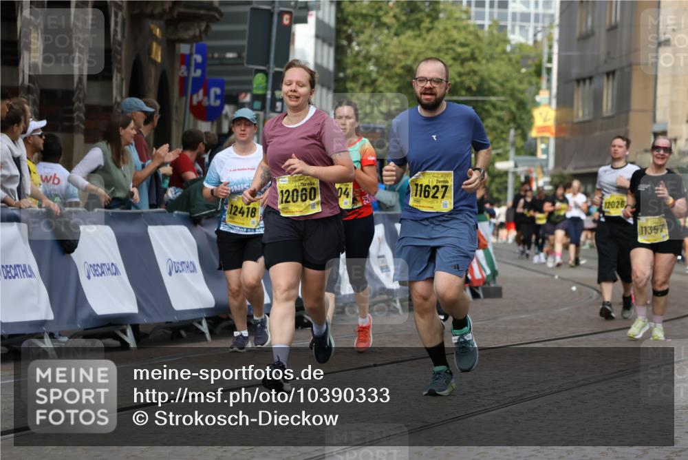 13.09.2026 - 21. swb-Marathon Bremen Strokosch-Dieckow http://msf.ph/oto/10390333 13.09.2026 11:13:07 Ziel 10354, 10483, 10743, 11657, 11671, 11832, 12234, 12423, 12497, 11048 meine-sportfotos.de