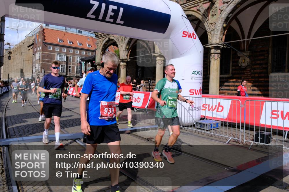 13.09.2026 - 21. swb-Marathon Bremen Tim E. http://msf.ph/oto/10390340 13.09.2026 13:34:28 Ziel 1364, 2355, 2464, 3162, 3632, 3636, 3790, 3984, 4613, 5147, 5265, 5341, 5489, 5768, 6090, 6350, 6405, 6509, 7047, 7113, 7303, 7696, 7897, 7988, 8870, 8910, 9094, 9100, 9402, 9905, 10058, 13118 meine-sportfotos.de