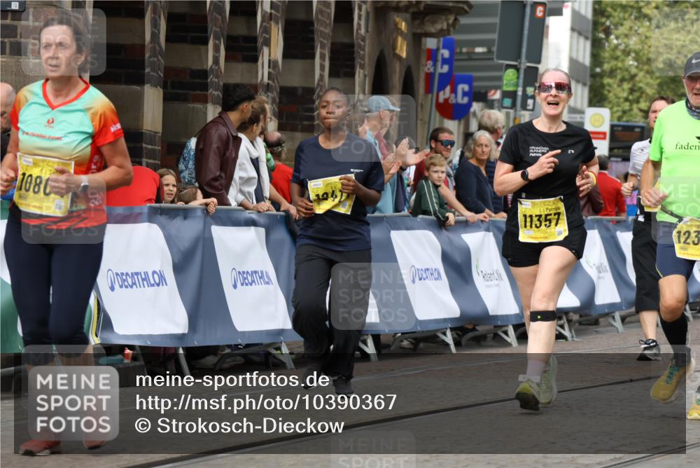 13.09.2026 - 21. swb-Marathon Bremen Strokosch-Dieckow http://msf.ph/oto/10390367 13.09.2026 11:13:12 Ziel 10483, 10893, 11606, 11627, 11657, 11671, 11832, 12050, 12060, 12423, 11670, 12460, 12521 meine-sportfotos.de