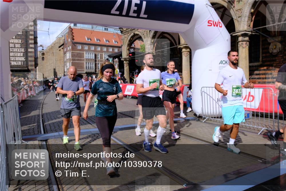 13.09.2026 - 21. swb-Marathon Bremen Tim E. http://msf.ph/oto/10390378 13.09.2026 13:34:33 Ziel 682, 911, 1364, 2355, 2464, 3068, 3162, 3214, 3632, 3636, 3984, 4112, 5147, 5265, 5489, 5768, 5852, 6090, 6350, 6405, 7113, 7696, 7746, 7897, 7988, 8870, 9094, 9100, 9402, 9453, 9802, 9905, 10058, 13118 meine-sportfotos.de