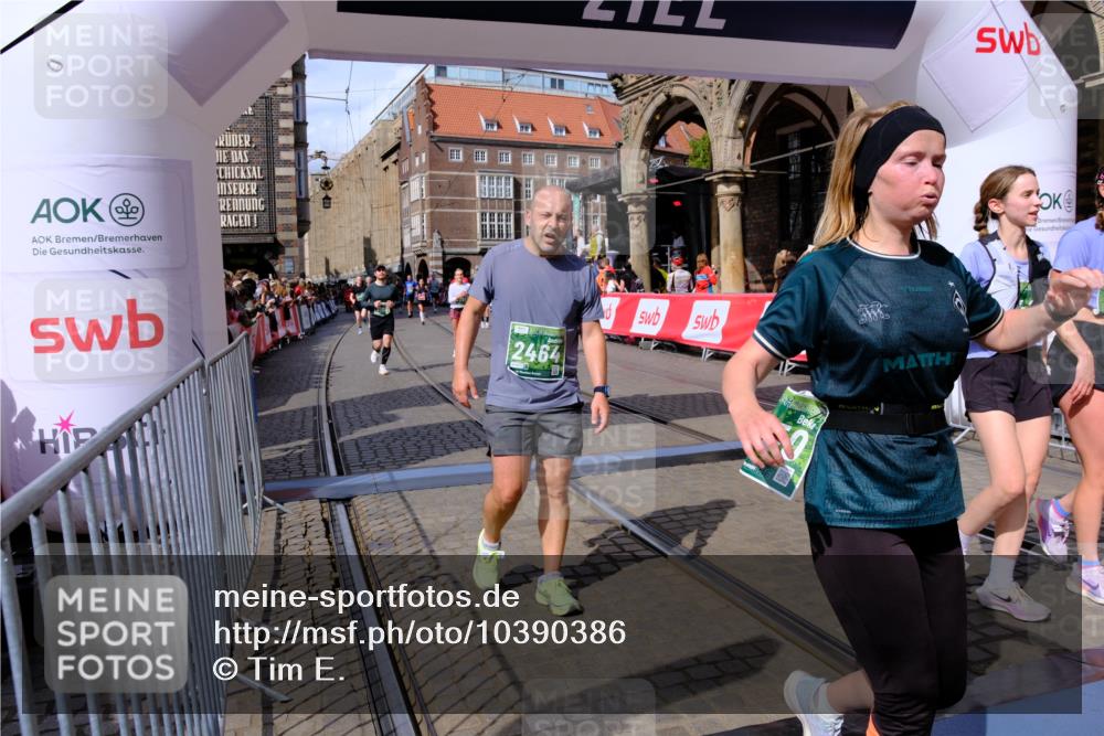 13.09.2026 - 21. swb-Marathon Bremen Tim E. http://msf.ph/oto/10390386 13.09.2026 13:34:35 Ziel 682, 911, 1307, 1364, 2355, 2464, 3068, 3162, 3214, 3632, 3636, 3984, 4112, 5147, 5265, 5489, 5566, 5768, 5852, 6090, 6255, 6350, 6405, 7113, 7696, 7746, 7897, 7988, 8870, 9094, 9100, 9402, 9453, 9802, 9905, 10058, 13112, 13118 meine-sportfotos.de