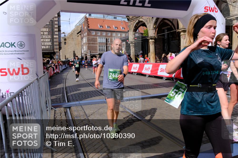 13.09.2026 - 21. swb-Marathon Bremen Tim E. http://msf.ph/oto/10390390 13.09.2026 13:34:35 Ziel 682, 911, 1307, 1364, 2355, 2464, 3068, 3162, 3214, 3632, 3636, 3984, 4112, 5147, 5265, 5489, 5566, 5768, 5852, 6090, 6255, 6350, 6405, 7113, 7696, 7746, 7897, 7988, 8870, 9094, 9100, 9402, 9453, 9802, 9905, 10058, 13112, 13118 meine-sportfotos.de