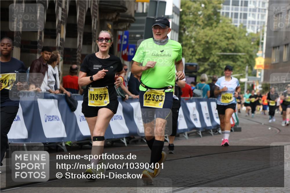 13.09.2026 - 21. swb-Marathon Bremen Strokosch-Dieckow http://msf.ph/oto/10390401 13.09.2026 11:13:13 Ziel 10483, 10893, 11606, 11627, 11671, 11832, 12050, 12060, 12423, 11392, 11670, 12460, 12521 meine-sportfotos.de