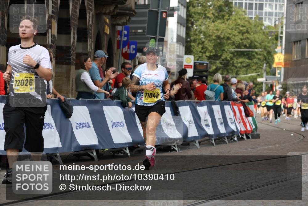 13.09.2026 - 21. swb-Marathon Bremen Strokosch-Dieckow http://msf.ph/oto/10390410 13.09.2026 11:13:16 Ziel 10483, 10804, 10893, 11357, 11606, 11627, 11671, 11832, 12050, 12060, 12393, 12418, 12423, 10484, 10545, 10883, 11392, 11670, 12460, 12521 meine-sportfotos.de