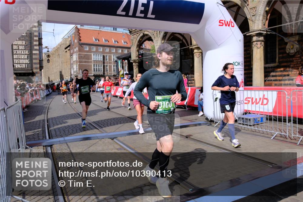 13.09.2026 - 21. swb-Marathon Bremen Tim E. http://msf.ph/oto/10390413 13.09.2026 13:34:38 Ziel 682, 784, 911, 1307, 2215, 2464, 3029, 3068, 3214, 3632, 3636, 3890, 4112, 4616, 5147, 5265, 5489, 5566, 5768, 5852, 6255, 6350, 6405, 7113, 7696, 7746, 7962, 8870, 9094, 9100, 9402, 9453, 9802, 9905, 10058, 13112 meine-sportfotos.de