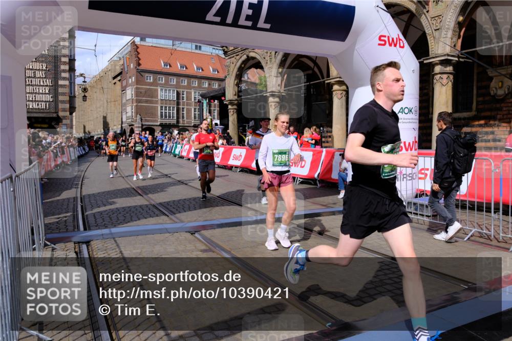 13.09.2026 - 21. swb-Marathon Bremen Tim E. http://msf.ph/oto/10390421 13.09.2026 13:34:40 Ziel 682, 784, 809, 911, 1307, 2215, 2464, 3029, 3068, 3214, 3318, 3409, 3636, 3890, 4112, 4616, 5147, 5265, 5489, 5566, 5768, 5852, 6255, 6405, 7168, 7696, 7746, 7962, 8381, 8870, 9094, 9100, 9402, 9453, 9802, 9905, 13112 meine-sportfotos.de
