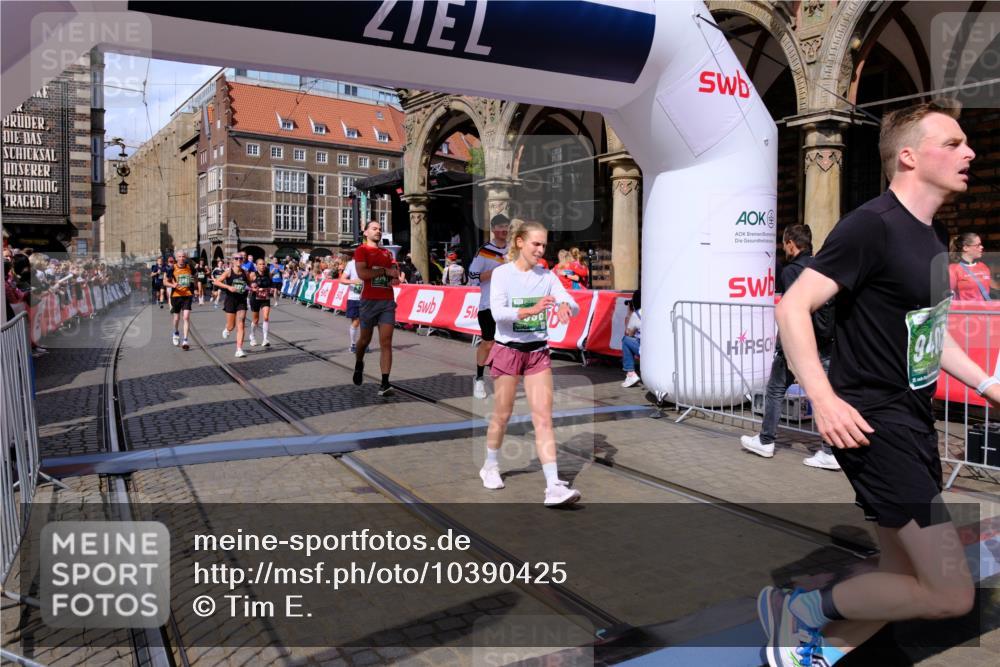 13.09.2026 - 21. swb-Marathon Bremen Tim E. http://msf.ph/oto/10390425 13.09.2026 13:34:40 Ziel 682, 784, 809, 911, 1307, 2215, 2464, 3029, 3068, 3214, 3318, 3409, 3636, 3890, 4112, 4616, 5147, 5265, 5489, 5566, 5768, 5852, 6255, 6405, 7168, 7696, 7746, 7962, 8381, 8870, 9094, 9100, 9402, 9453, 9802, 9905, 13112 meine-sportfotos.de
