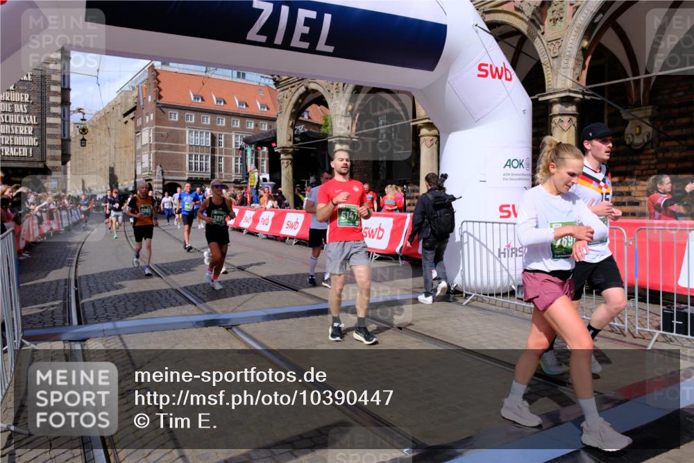 13.09.2026 - 21. swb-Marathon Bremen Tim E. http://msf.ph/oto/10390447 13.09.2026 13:34:41 Ziel 682, 784, 809, 911, 1307, 2215, 3029, 3068, 3214, 3318, 3409, 3636, 3890, 4112, 4616, 5147, 5265, 5566, 5852, 6255, 7168, 7696, 7746, 7962, 8381, 8870, 9094, 9100, 9402, 9453, 9802, 9905, 13112 meine-sportfotos.de