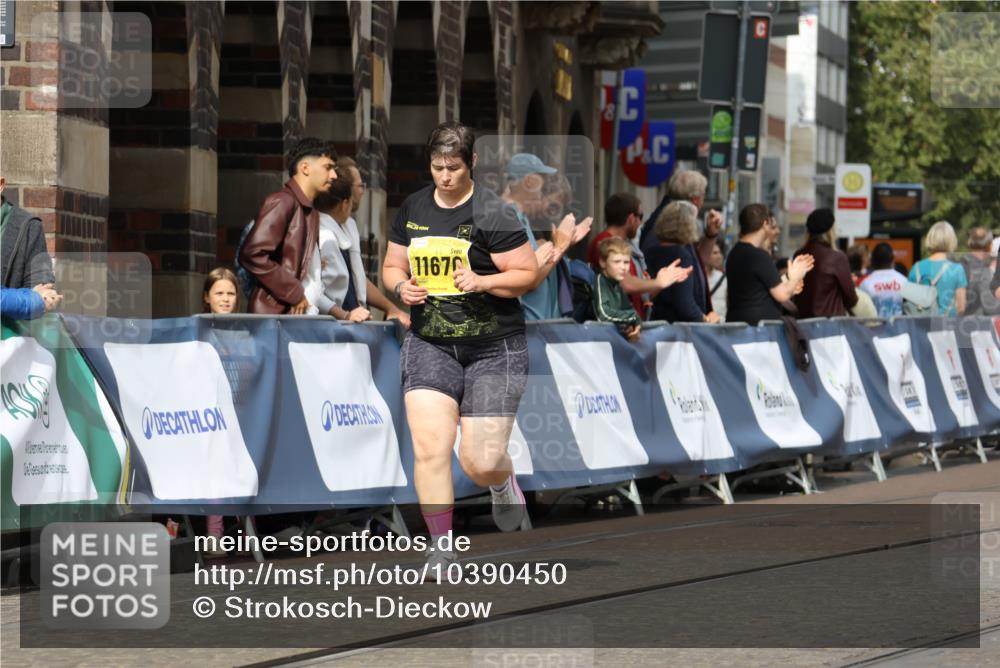 13.09.2026 - 21. swb-Marathon Bremen Strokosch-Dieckow http://msf.ph/oto/10390450 13.09.2026 11:13:30 Ziel 10804, 10893, 11048, 11357, 11627, 12060, 12393, 12418, 10545, 10766, 10889, 11084, 11954, 11999, 12010, 12280 meine-sportfotos.de