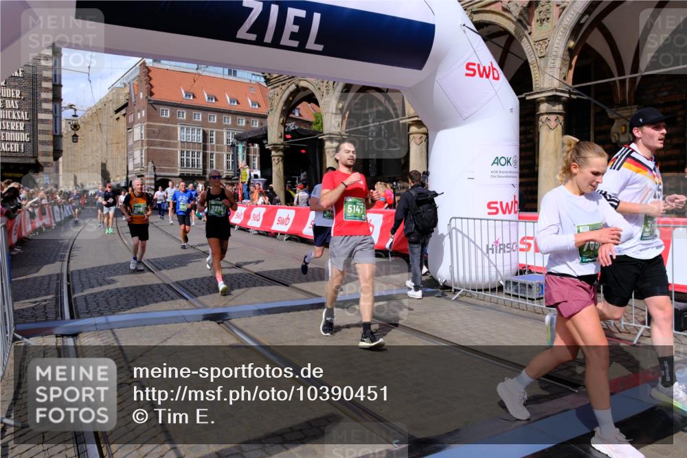 13.09.2026 - 21. swb-Marathon Bremen Tim E. http://msf.ph/oto/10390451 13.09.2026 13:34:41 Ziel 682, 784, 809, 911, 1307, 2215, 3029, 3068, 3214, 3318, 3409, 3636, 3890, 4112, 4616, 5147, 5265, 5566, 5852, 6255, 7168, 7696, 7746, 7962, 8381, 8870, 9094, 9100, 9402, 9453, 9802, 9905, 13112 meine-sportfotos.de