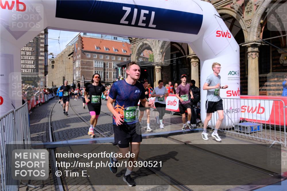 13.09.2026 - 21. swb-Marathon Bremen Tim E. http://msf.ph/oto/10390521 13.09.2026 13:34:49 Ziel 682, 784, 809, 911, 1307, 1395, 1871, 2215, 2831, 3029, 3052, 3058, 3068, 3214, 3318, 3388, 3409, 3890, 4112, 4537, 4616, 5378, 5488, 5566, 5694, 5760, 5852, 6255, 7168, 7746, 7833, 7962, 8182, 8381, 8453, 8552, 9453, 9751, 9788, 9802, 13112 meine-sportfotos.de