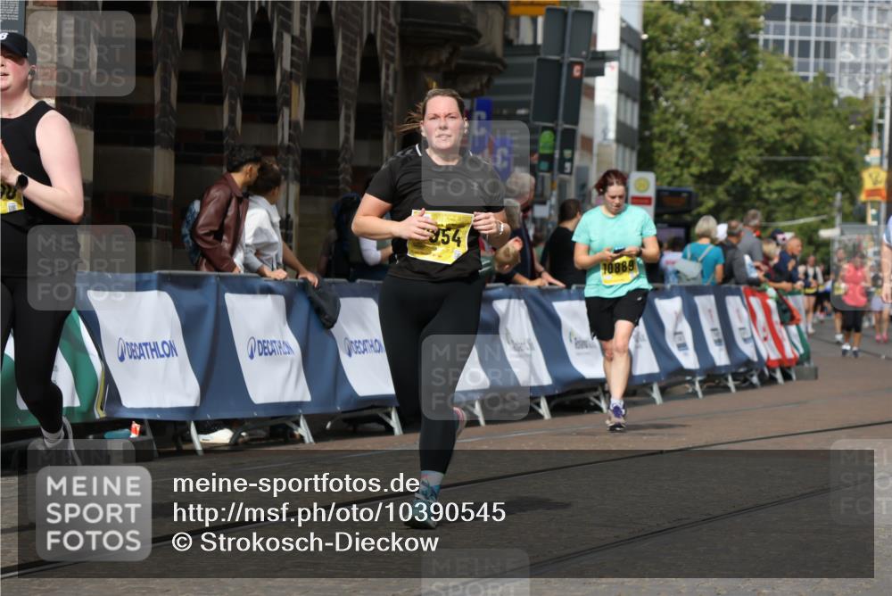 13.09.2026 - 21. swb-Marathon Bremen Strokosch-Dieckow http://msf.ph/oto/10390545 13.09.2026 11:13:41 Ziel 10484, 10883, 11048, 11392, 11670, 12460, 12521, 10330, 10766, 11078, 12010 meine-sportfotos.de
