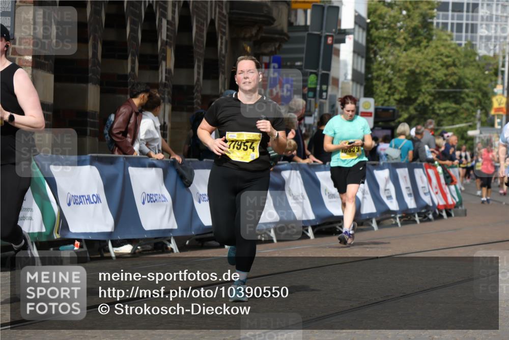 13.09.2026 - 21. swb-Marathon Bremen Strokosch-Dieckow http://msf.ph/oto/10390550 13.09.2026 11:13:41 Ziel 10484, 10883, 11048, 11392, 11670, 12460, 12521, 10330, 10766, 11078, 12010 meine-sportfotos.de