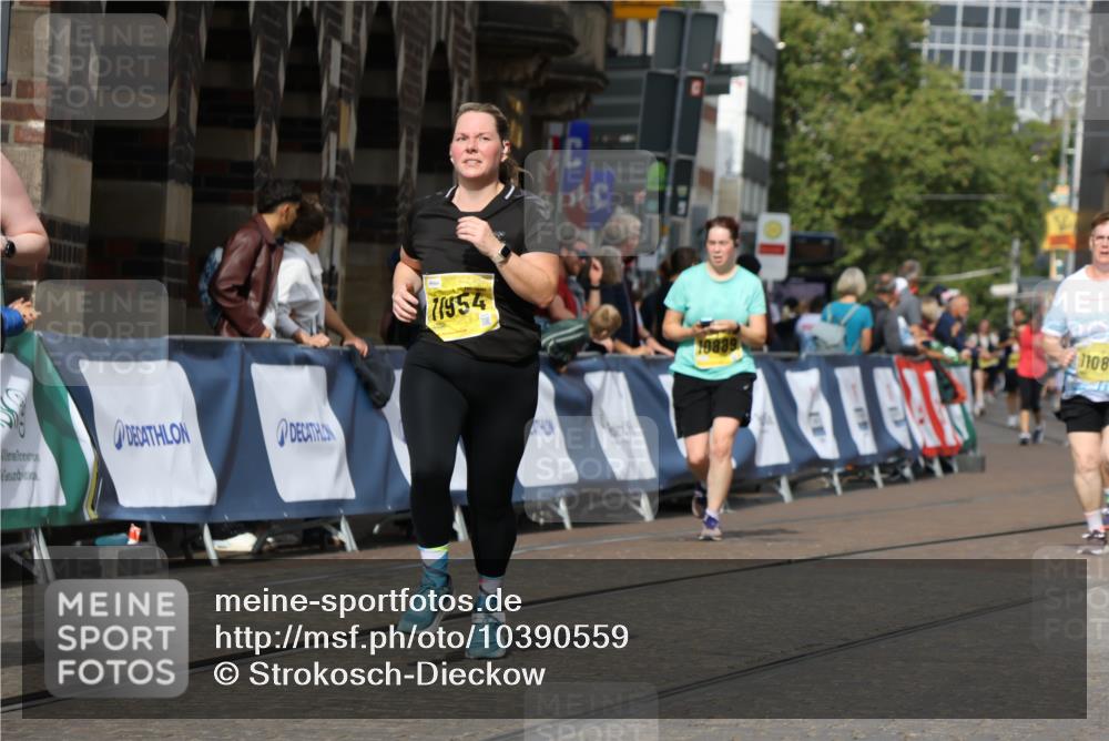 13.09.2026 - 21. swb-Marathon Bremen Strokosch-Dieckow http://msf.ph/oto/10390559 13.09.2026 11:13:41 Ziel 10484, 10883, 11048, 11392, 11670, 12460, 12521, 10330, 10766, 11078, 12010 meine-sportfotos.de