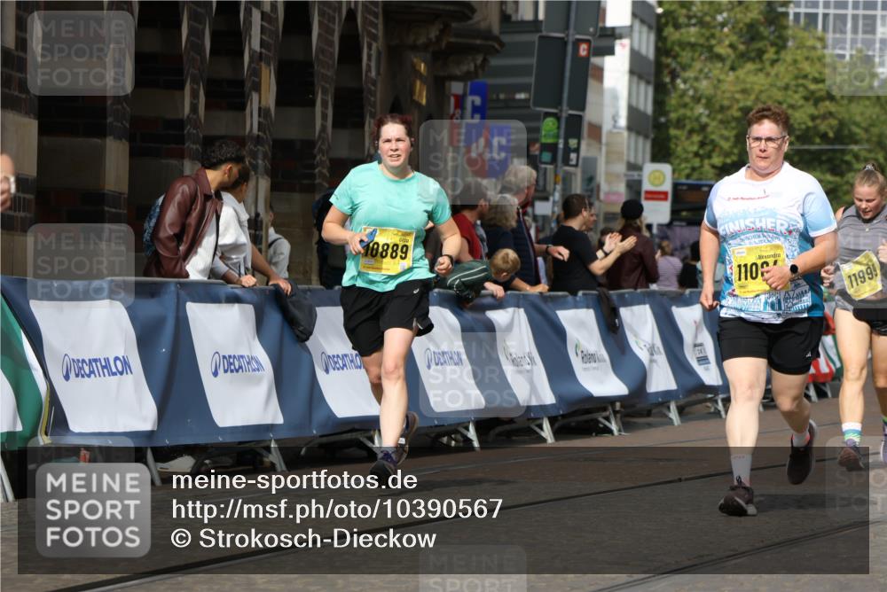 13.09.2026 - 21. swb-Marathon Bremen Strokosch-Dieckow http://msf.ph/oto/10390567 13.09.2026 11:13:43 Ziel 10484, 10545, 10883, 11392, 11670, 11954, 12280, 12460, 12521, 10330, 10799, 11078 meine-sportfotos.de