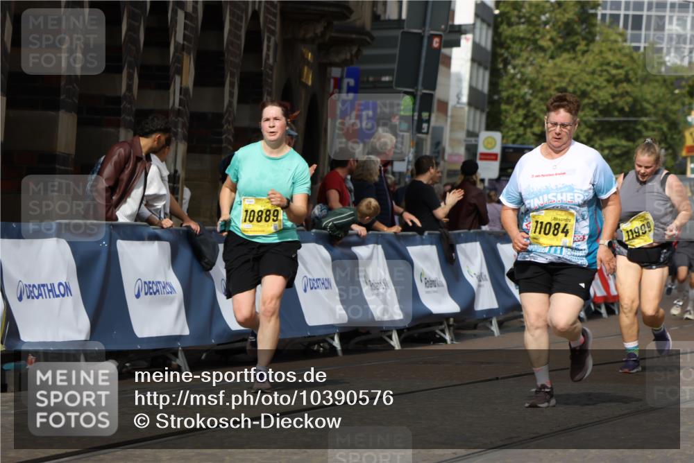 13.09.2026 - 21. swb-Marathon Bremen Strokosch-Dieckow http://msf.ph/oto/10390576 13.09.2026 11:13:43 Ziel 10484, 10545, 10883, 11392, 11670, 11954, 12280, 12460, 12521, 10330, 10799, 11078 meine-sportfotos.de