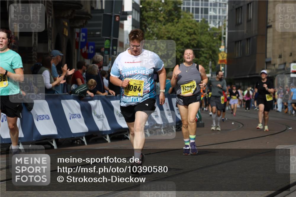 13.09.2026 - 21. swb-Marathon Bremen Strokosch-Dieckow http://msf.ph/oto/10390580 13.09.2026 11:13:44 Ziel 10484, 10545, 10883, 11392, 11670, 11954, 12280, 12460, 12521, 10330, 10491, 10799, 10880, 11078 meine-sportfotos.de