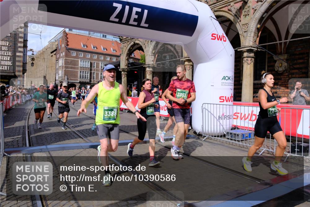 13.09.2026 - 21. swb-Marathon Bremen Tim E. http://msf.ph/oto/10390586 13.09.2026 13:35:00 Ziel 1210, 1395, 1871, 1967, 2525, 2561, 2831, 3052, 3058, 3181, 3353, 3380, 3388, 3765, 3842, 4537, 5378, 5415, 5488, 5684, 5694, 5760, 6128, 6168, 6244, 7168, 7443, 7462, 7833, 8155, 8182, 8381, 8453, 8493, 8552, 8683, 9038, 9751, 9788, 9820, 13180 meine-sportfotos.de