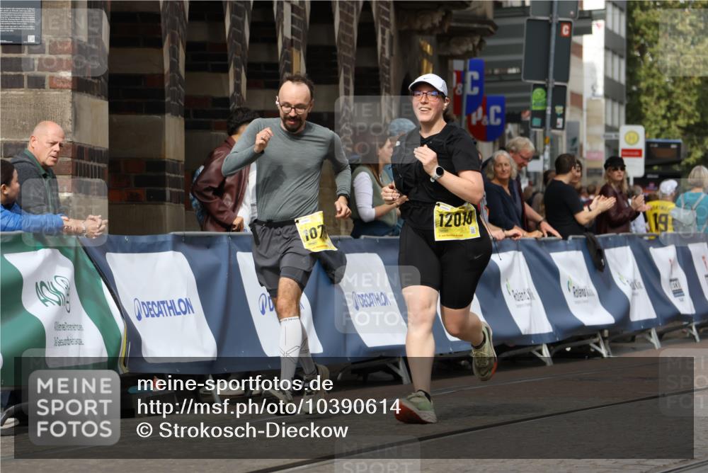 13.09.2026 - 21. swb-Marathon Bremen Strokosch-Dieckow http://msf.ph/oto/10390614 13.09.2026 11:13:51 Ziel 10484, 10545, 10883, 10889, 11084, 11392, 11670, 11954, 11999, 12280, 12460, 12521, 10491, 10799, 10880, 11027, 11902 meine-sportfotos.de
