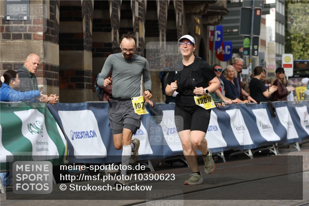 13.09.2026 - 21. swb-Marathon Bremen Strokosch-Dieckow http://msf.ph/oto/10390623 13.09.2026 11:13:51 Ziel 10484, 10545, 10883, 10889, 11084, 11392, 11670, 11954, 11999, 12280, 12460, 12521, 10491, 10799, 10880, 11027, 11902 meine-sportfotos.de