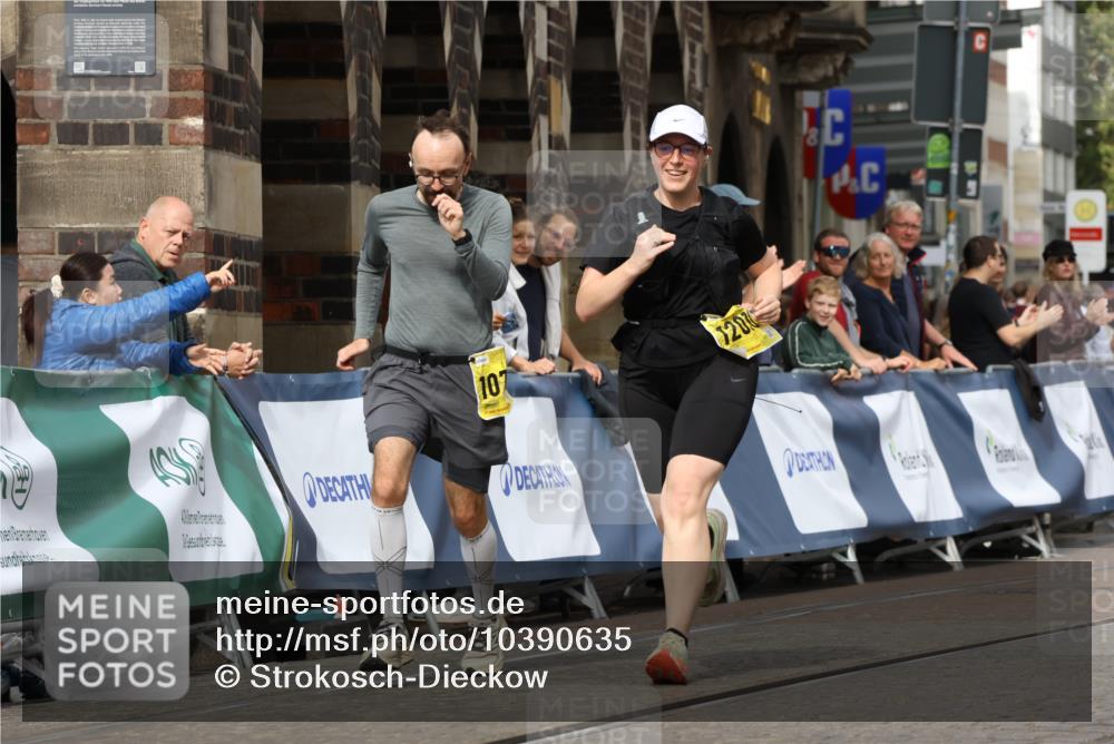 13.09.2026 - 21. swb-Marathon Bremen Strokosch-Dieckow http://msf.ph/oto/10390635 13.09.2026 11:13:51 Ziel 10484, 10545, 10883, 10889, 11084, 11392, 11670, 11954, 11999, 12280, 12460, 12521, 10491, 10799, 10880, 11027, 11902 meine-sportfotos.de