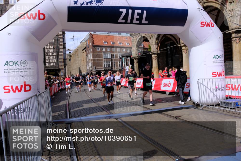 13.09.2026 - 21. swb-Marathon Bremen Tim E. http://msf.ph/oto/10390651 13.09.2026 13:35:08 Ziel 489, 1210, 1967, 2413, 2430, 2525, 2561, 2755, 3181, 3217, 3353, 3380, 3765, 3768, 3842, 5378, 5415, 5684, 6085, 6128, 6168, 6244, 6627, 6655, 6756, 7443, 7462, 8155, 8182, 8493, 8515, 8552, 8623, 8683, 9038, 9788, 9820, 13017, 13018, 13180 meine-sportfotos.de