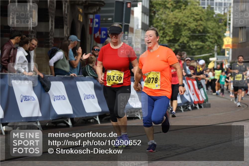 13.09.2026 - 21. swb-Marathon Bremen Strokosch-Dieckow http://msf.ph/oto/10390652 13.09.2026 11:13:55 Ziel 10484, 10545, 10766, 10883, 10889, 11084, 11392, 11670, 11954, 11999, 12010, 12280, 12460, 12521, 10491, 10799, 10880, 11027, 11902 meine-sportfotos.de