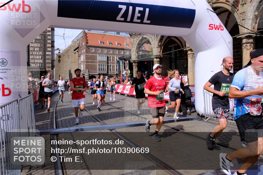 13.09.2026 - 21. swb-Marathon Bremen Tim E. http://msf.ph/oto/10390669 13.09.2026 13:35:10 Ziel 489, 1210, 1967, 2413, 2430, 2525, 2561, 2755, 3181, 3217, 3353, 3380, 3765, 3768, 3842, 5415, 5684, 6085, 6128, 6168, 6244, 6403, 6627, 6655, 6756, 7405, 7443, 7462, 8155, 8493, 8515, 8623, 8683, 9038, 9820, 13017, 13018, 13180 meine-sportfotos.de