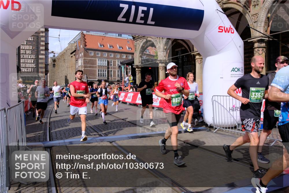13.09.2026 - 21. swb-Marathon Bremen Tim E. http://msf.ph/oto/10390673 13.09.2026 13:35:10 Ziel 489, 1210, 1967, 2413, 2430, 2525, 2561, 2755, 3181, 3217, 3353, 3380, 3765, 3768, 3842, 5415, 5684, 6085, 6128, 6168, 6244, 6403, 6627, 6655, 6756, 7405, 7443, 7462, 8155, 8493, 8515, 8623, 8683, 9038, 9820, 13017, 13018, 13180 meine-sportfotos.de