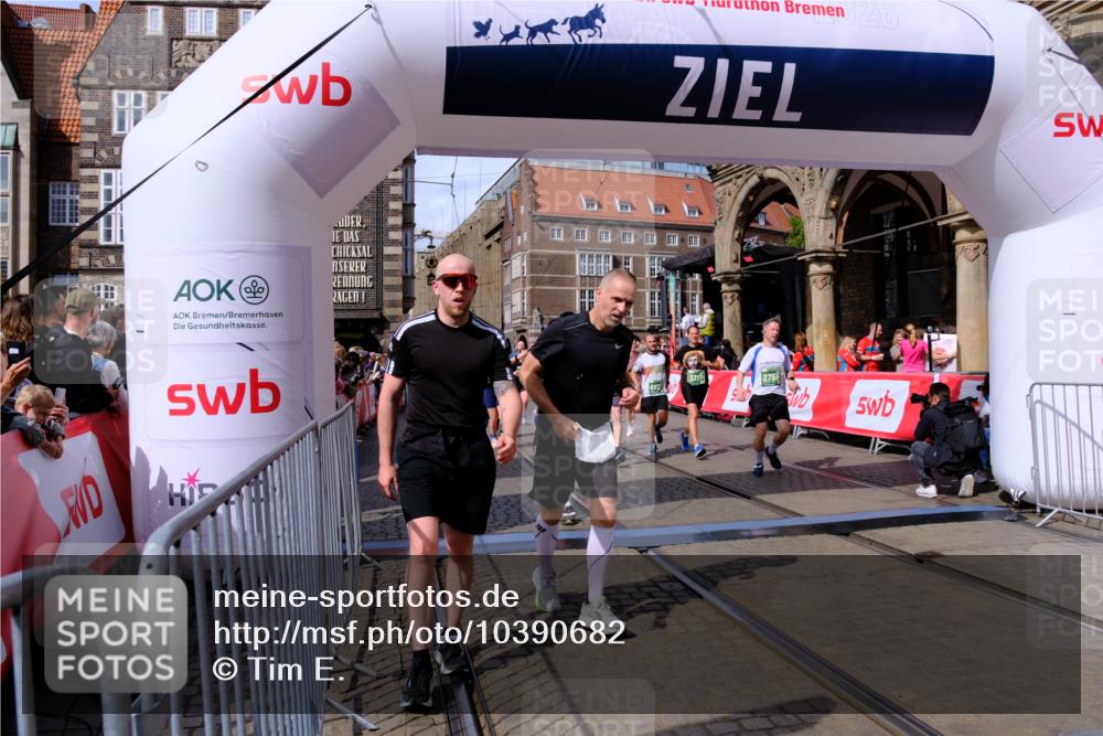 13.09.2026 - 21. swb-Marathon Bremen Tim E. http://msf.ph/oto/10390682 13.09.2026 13:35:14 Ziel 489, 1210, 2413, 2430, 2525, 2561, 2755, 3181, 3217, 3353, 3380, 3768, 4487, 5125, 5415, 5647, 5684, 6085, 6391, 6403, 6627, 6655, 6756, 7123, 7405, 7443, 7462, 7750, 8155, 8515, 8623, 9038, 9820, 13017, 13018, 13051, 13060, 13180 meine-sportfotos.de