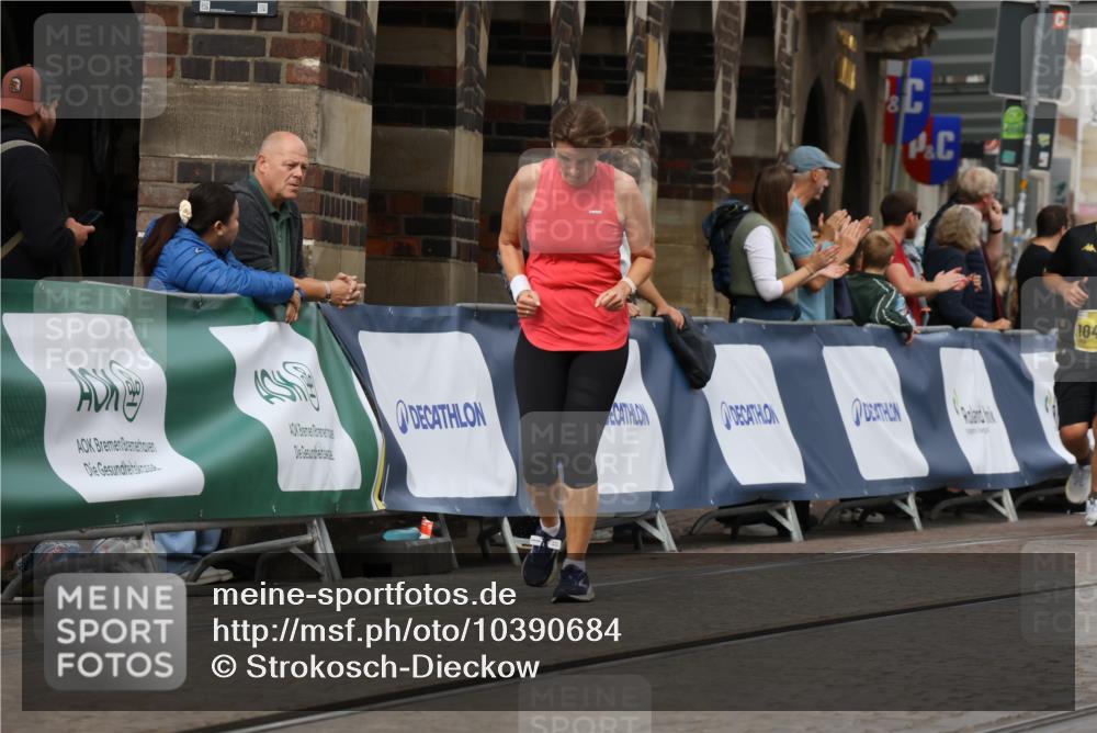 13.09.2026 - 21. swb-Marathon Bremen Strokosch-Dieckow http://msf.ph/oto/10390684 13.09.2026 11:14:02 Ziel 10330, 10545, 10766, 10889, 11078, 11084, 11954, 11999, 12010, 12280, 10402, 10586, 10854, 11027, 11233, 11535, 11864, 11902 meine-sportfotos.de