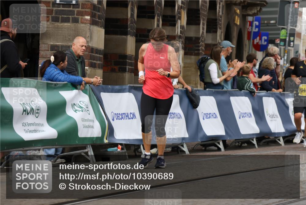 13.09.2026 - 21. swb-Marathon Bremen Strokosch-Dieckow http://msf.ph/oto/10390689 13.09.2026 11:14:02 Ziel 10330, 10545, 10766, 10889, 11078, 11084, 11954, 11999, 12010, 12280, 10402, 10586, 10854, 11027, 11233, 11535, 11864, 11902 meine-sportfotos.de