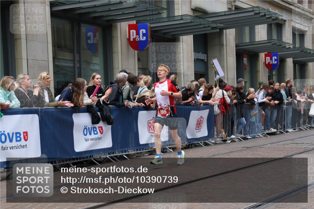 13.09.2026 - 21. swb-Marathon Bremen Strokosch-Dieckow http://msf.ph/oto/10390739 13.09.2026 13:04:03 Ziel 650, 744, 1223, 1860, 3284, 3424, 4110, 4239, 6815, 7871, 8936, 9813, 895, 1587, 2094, 2889, 3500, 4236, 8096, 9061, 9129, 9544, 9642 meine-sportfotos.de
