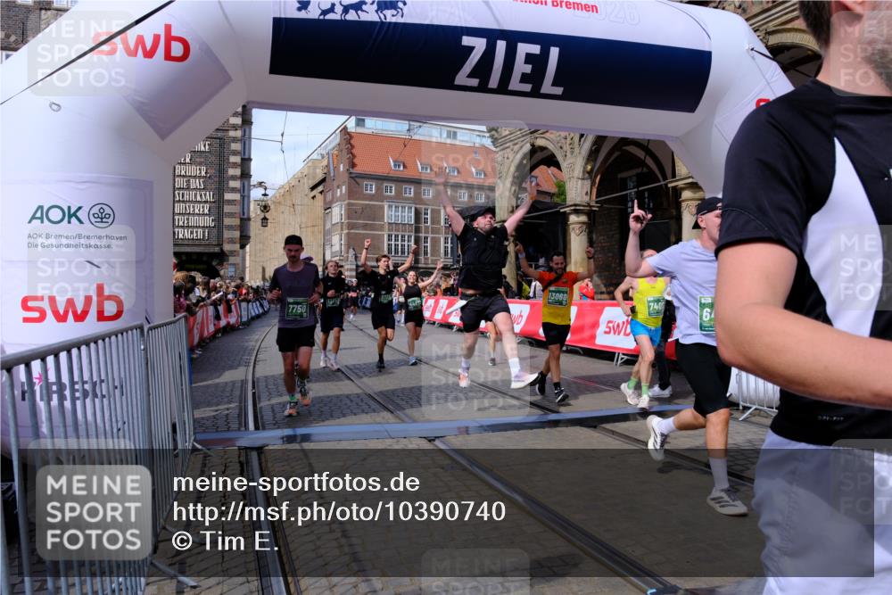 13.09.2026 - 21. swb-Marathon Bremen Tim E. http://msf.ph/oto/10390740 13.09.2026 13:35:23 Ziel 489, 536, 2366, 2413, 2430, 2492, 3063, 3217, 3768, 3916, 4487, 4635, 4985, 5016, 5125, 5647, 6391, 6403, 6627, 6655, 6750, 6756, 7123, 7405, 7657, 7703, 7750, 7998, 8328, 8515, 8623, 9017, 9216, 9526, 9527, 13017, 13018, 13051, 13060 meine-sportfotos.de